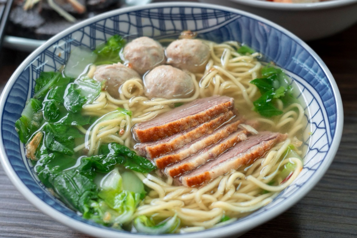 Chinese ramen noodle texture close-up
