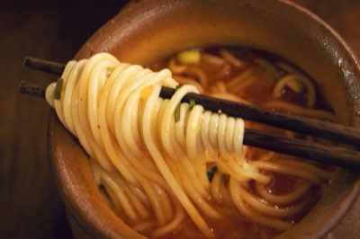 中式 vs 日式：兩種麵食的辛辣風味哲學比較完整指南